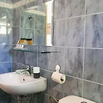 Guest house Suga 1 Qeparo