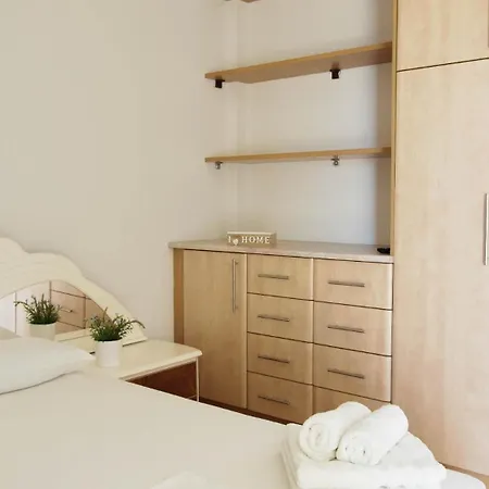 Suga 1 Guest house *