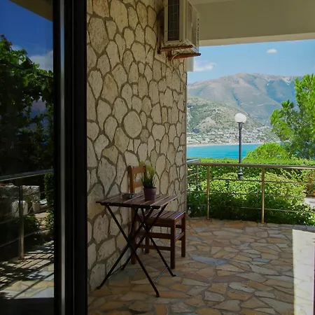 Suga 1 Vendégház Qeparo