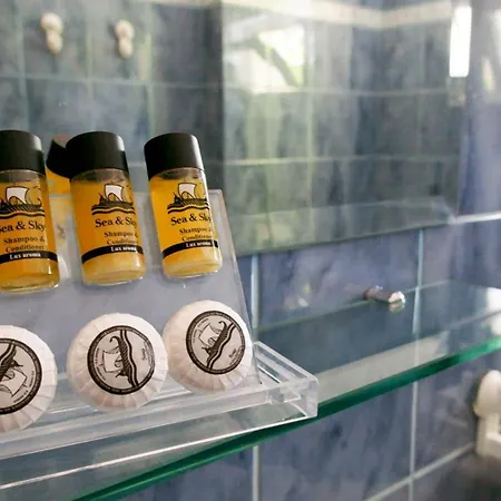 Suga 1 Vendégház Qeparo