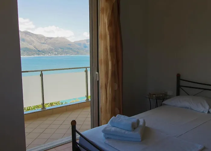 Suga 1 Guest house Qeparo