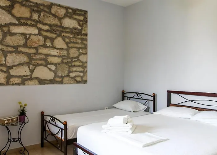 Guest house Suga 1 Qeparo