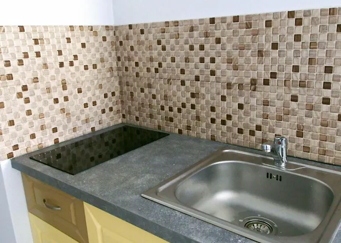 Guest house Suga 1 Qeparo